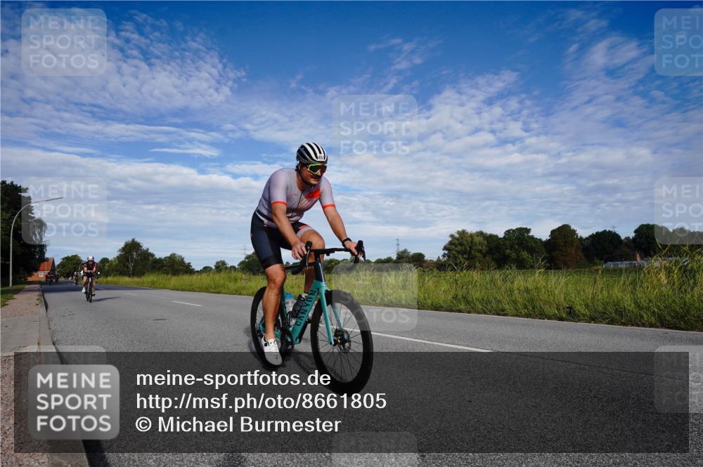 31.08.2025 - Elbe Triathlon Hamburg Michael Burmester http://msf.ph/oto/8661805 31.08.2025 09:11:56 Radfahren 224, 301, 318, 320, 347, 348, 366, 443, 451, 453 meine-sportfotos.de
