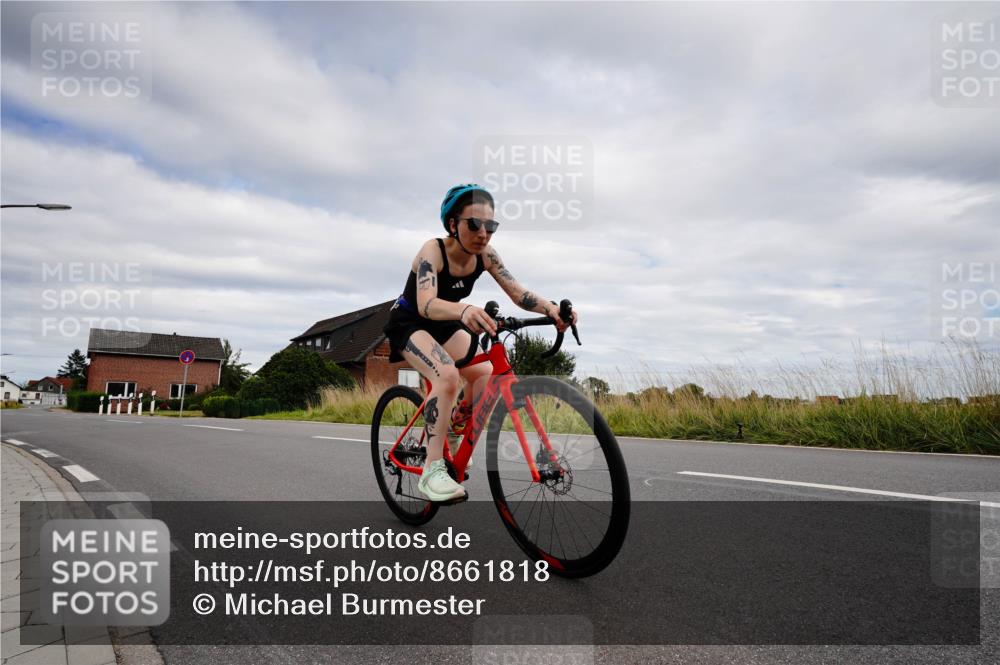 31.08.2025 - Elbe Triathlon Hamburg Michael Burmester http://msf.ph/oto/8661818 31.08.2025 16:20:51 Radfahren  meine-sportfotos.de