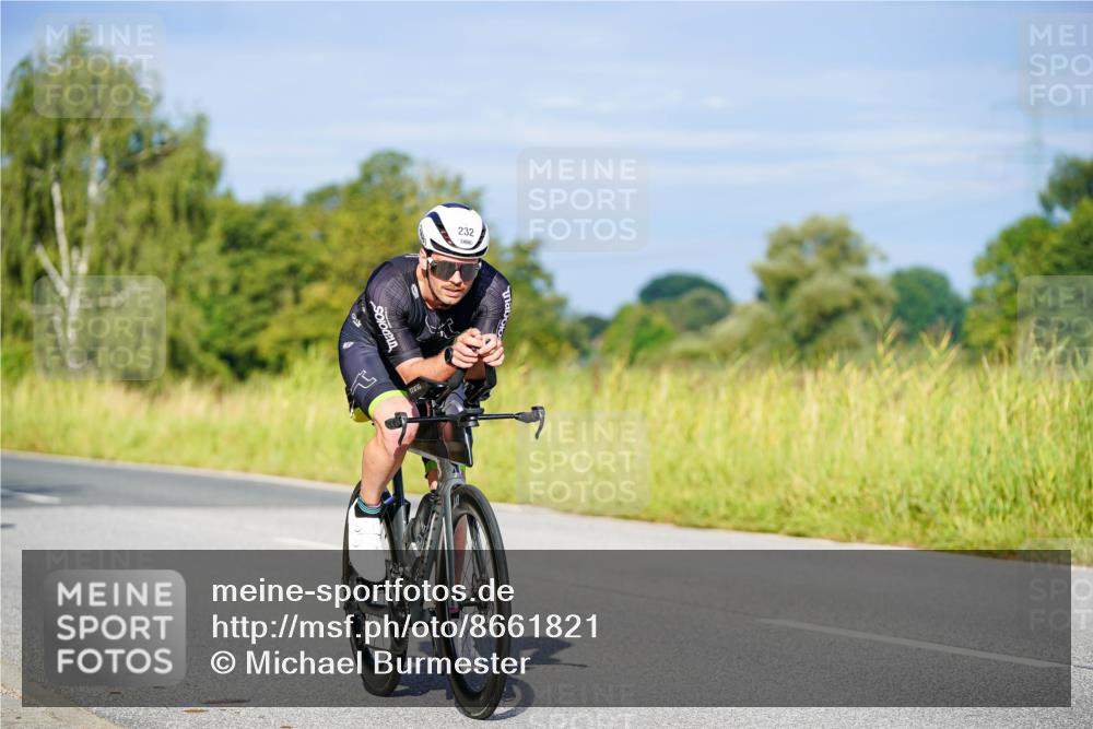 31.08.2025 - Elbe Triathlon Hamburg Michael Burmester http://msf.ph/oto/8661821 31.08.2025 09:03:52 Radfahren 200, 209, 232, 238, 378, 535 meine-sportfotos.de