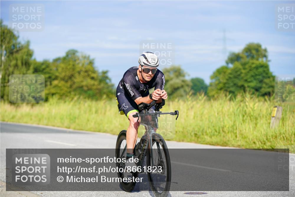 31.08.2025 - Elbe Triathlon Hamburg Michael Burmester http://msf.ph/oto/8661823 31.08.2025 09:03:52 Radfahren 200, 209, 232, 238, 378, 535 meine-sportfotos.de