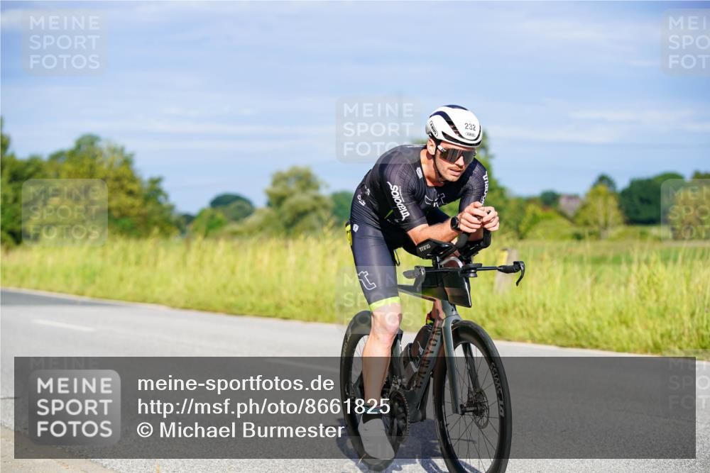 31.08.2025 - Elbe Triathlon Hamburg Michael Burmester http://msf.ph/oto/8661825 31.08.2025 09:03:52 Radfahren 200, 209, 232, 238, 378, 535 meine-sportfotos.de