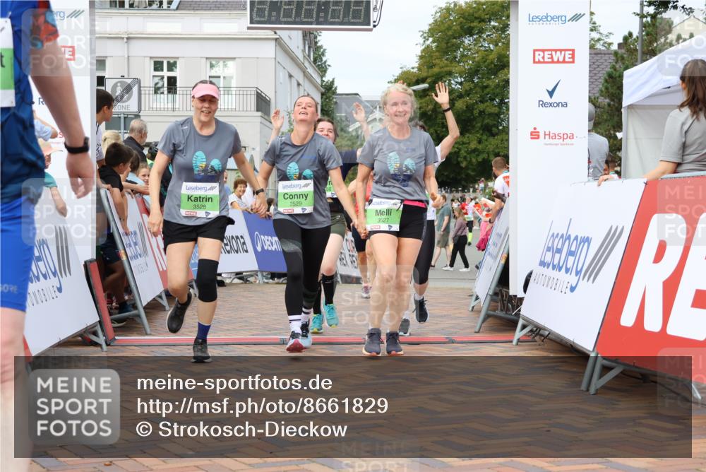 31.08.2025 - 21. Blankeneser Heldenlauf Strokosch-Dieckow http://msf.ph/oto/8661829 31.08.2025 11:25:29 Ziel 3550, 3711, 3267, 3078, 3359, 3529, 3528, 3527 meine-sportfotos.de