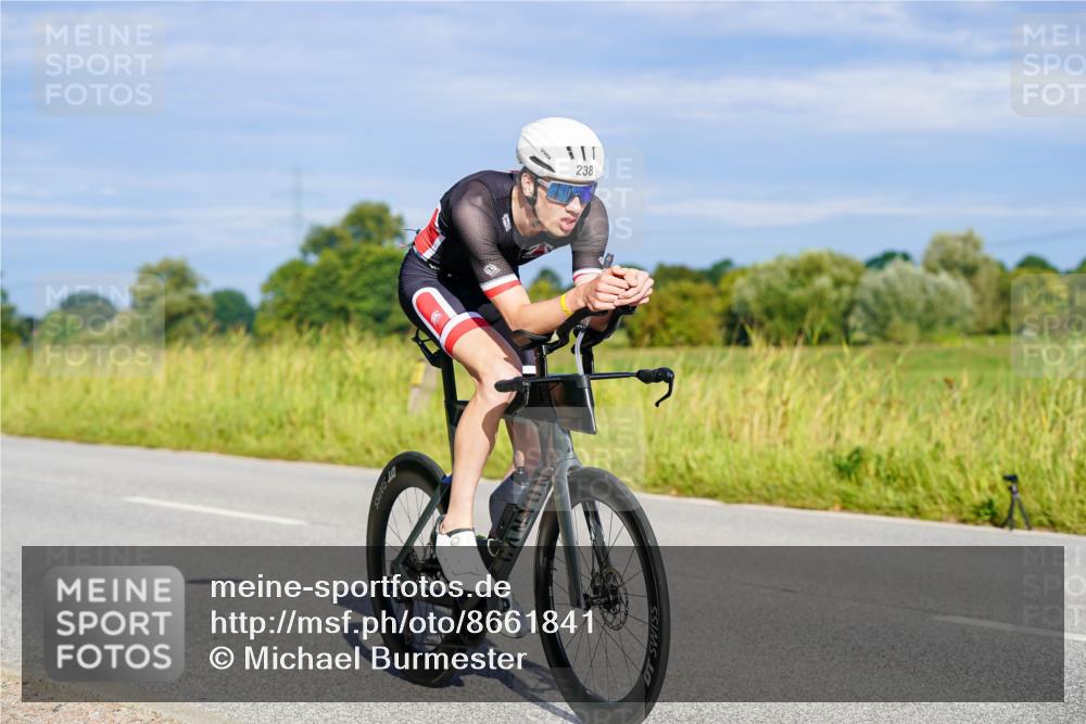 31.08.2025 - Elbe Triathlon Hamburg Michael Burmester http://msf.ph/oto/8661841 31.08.2025 09:03:56 Radfahren 200, 238, 327, 535 meine-sportfotos.de