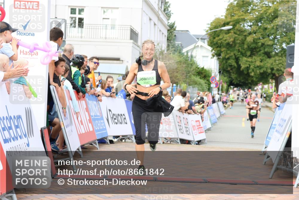 31.08.2025 - 21. Blankeneser Heldenlauf Strokosch-Dieckow http://msf.ph/oto/8661842 31.08.2025 11:23:19 Ziel 3547 meine-sportfotos.de