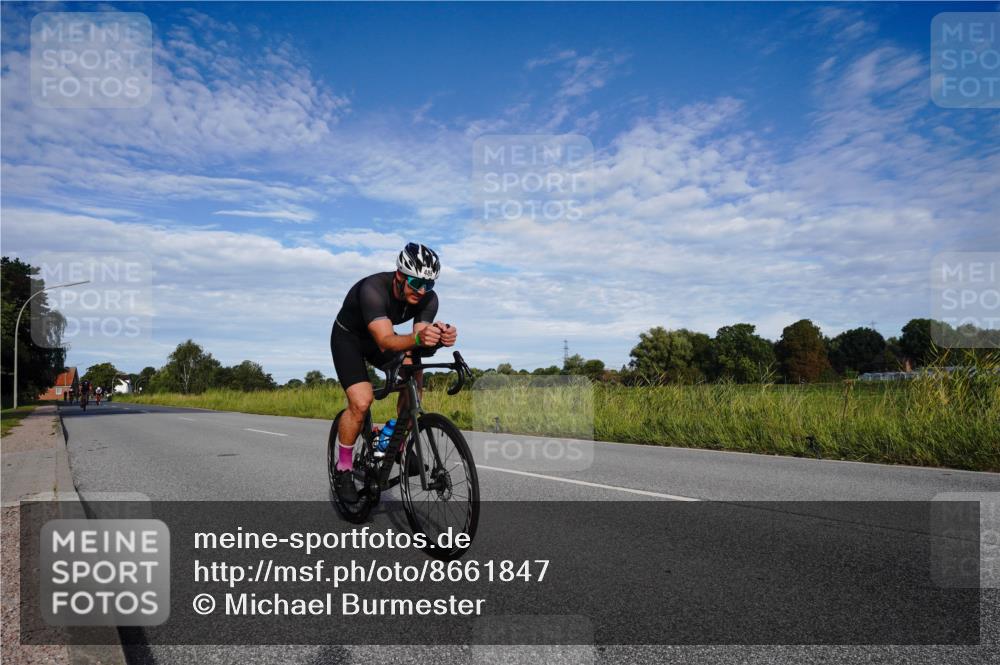 31.08.2025 - Elbe Triathlon Hamburg Michael Burmester http://msf.ph/oto/8661847 31.08.2025 09:12:15 Radfahren 261, 308, 321, 424, 489 meine-sportfotos.de