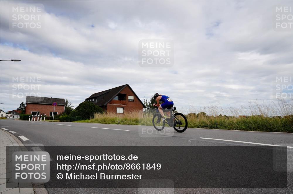 31.08.2025 - Elbe Triathlon Hamburg Michael Burmester http://msf.ph/oto/8661849 31.08.2025 16:22:46 Radfahren  meine-sportfotos.de