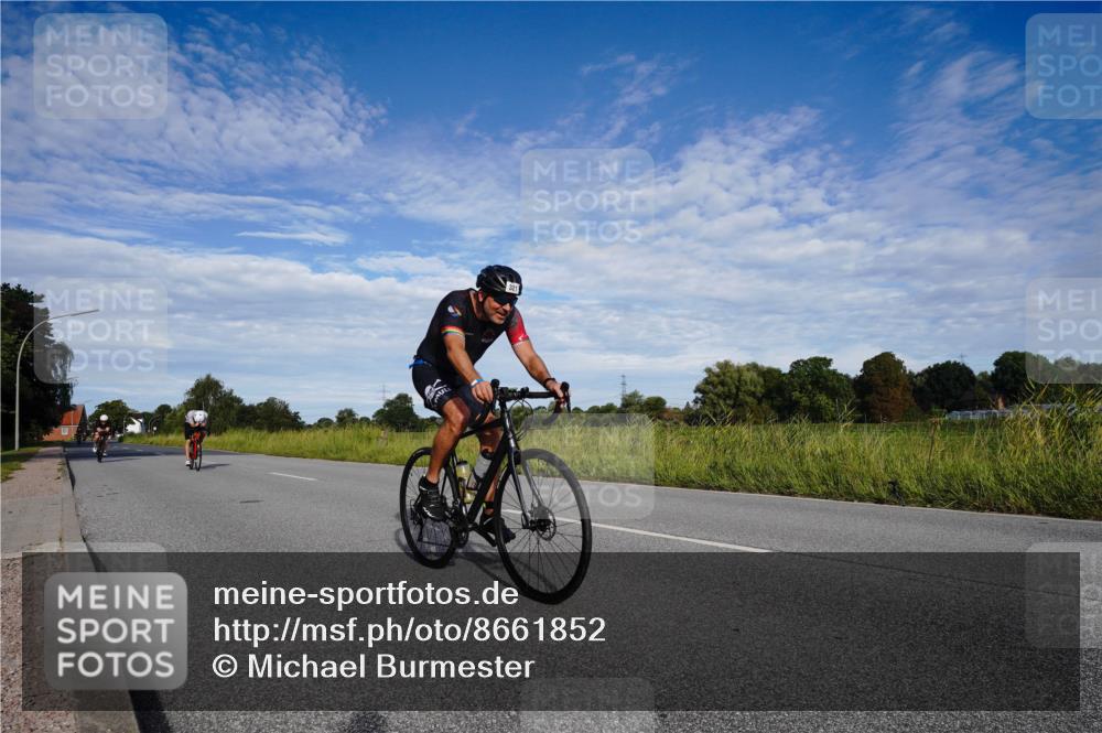 31.08.2025 - Elbe Triathlon Hamburg Michael Burmester http://msf.ph/oto/8661852 31.08.2025 09:12:19 Radfahren 261, 321, 368, 389, 424 meine-sportfotos.de