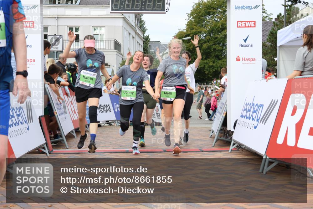 31.08.2025 - 21. Blankeneser Heldenlauf Strokosch-Dieckow http://msf.ph/oto/8661855 31.08.2025 11:25:29 Ziel 3550, 3711, 3267, 3078, 3359, 3529, 3528, 3527 meine-sportfotos.de
