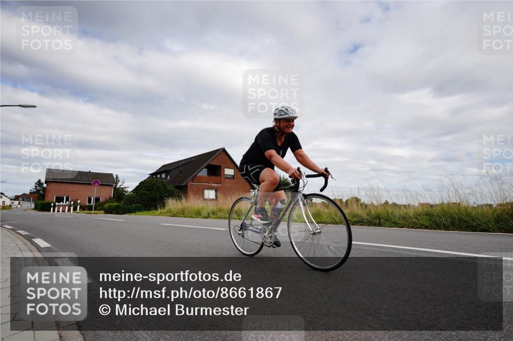 31.08.2025 - Elbe Triathlon Hamburg Michael Burmester http://msf.ph/oto/8661867 31.08.2025 16:23:53 Radfahren  meine-sportfotos.de