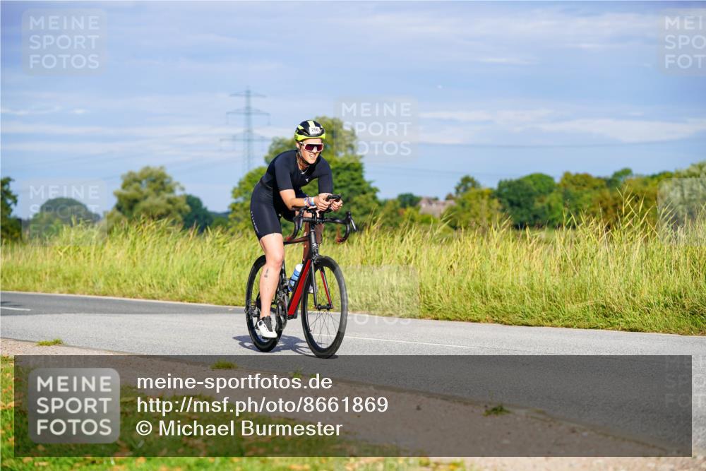 31.08.2025 - Elbe Triathlon Hamburg Michael Burmester http://msf.ph/oto/8661869 31.08.2025 09:04:25 Radfahren 244, 250, 382 meine-sportfotos.de