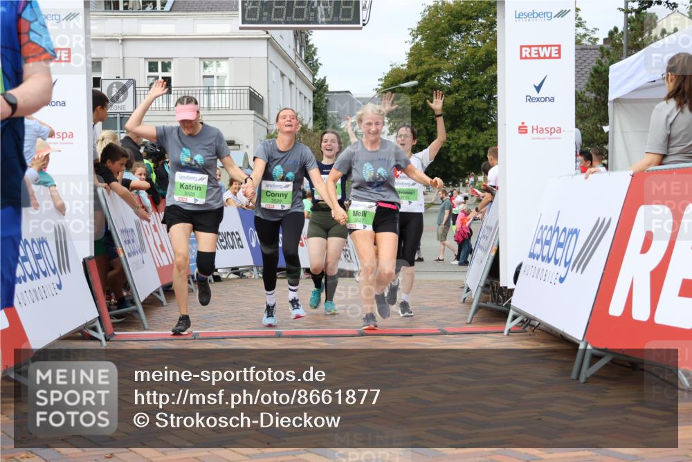 31.08.2025 - 21. Blankeneser Heldenlauf Strokosch-Dieckow http://msf.ph/oto/8661877 31.08.2025 11:25:29 Ziel 3550, 3711, 3267, 3078, 3359, 3529, 3528, 3527 meine-sportfotos.de