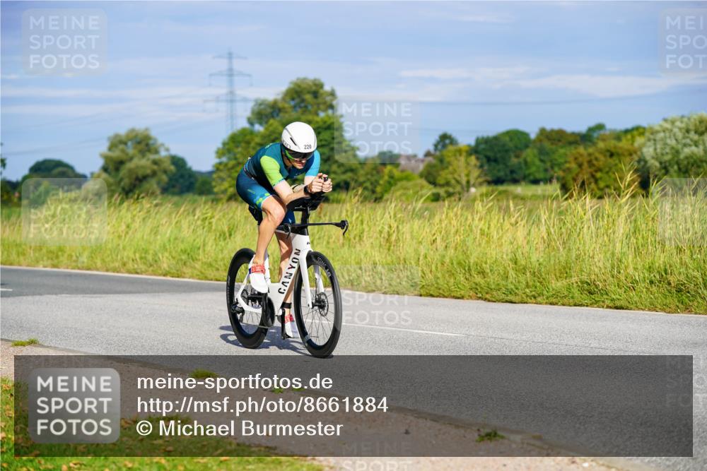 31.08.2025 - Elbe Triathlon Hamburg Michael Burmester http://msf.ph/oto/8661884 31.08.2025 09:04:40 Radfahren 220, 255 meine-sportfotos.de