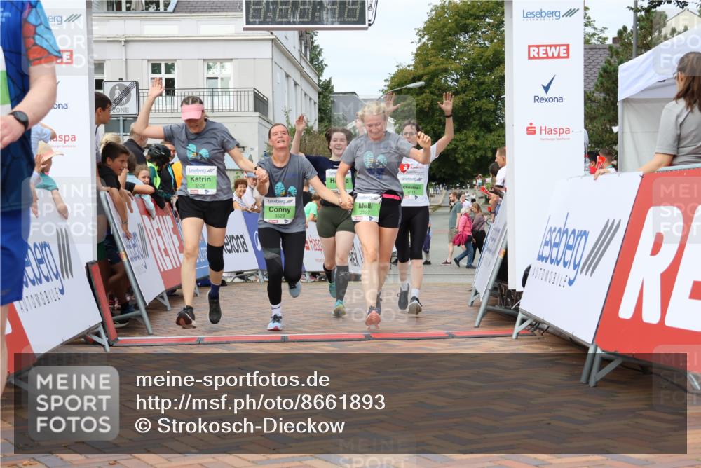 31.08.2025 - 21. Blankeneser Heldenlauf Strokosch-Dieckow http://msf.ph/oto/8661893 31.08.2025 11:25:28 Ziel 3550, 3711, 3267, 3078, 3359, 3529, 3528, 3527 meine-sportfotos.de