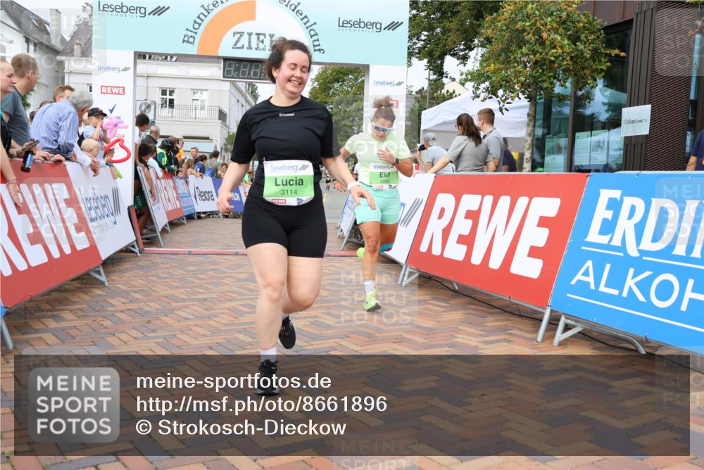 31.08.2025 - 21. Blankeneser Heldenlauf Strokosch-Dieckow http://msf.ph/oto/8661896 31.08.2025 11:23:10 Ziel 3050, 3213, 3114 meine-sportfotos.de
