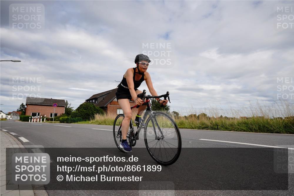 31.08.2025 - Elbe Triathlon Hamburg Michael Burmester http://msf.ph/oto/8661899 31.08.2025 16:27:02 Radfahren  meine-sportfotos.de