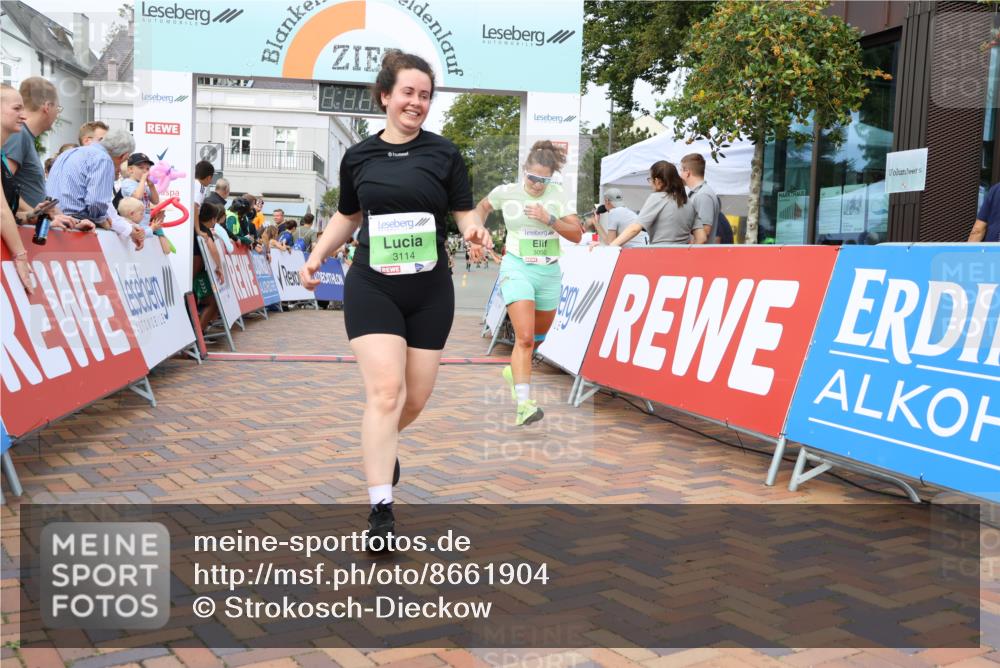 31.08.2025 - 21. Blankeneser Heldenlauf Strokosch-Dieckow http://msf.ph/oto/8661904 31.08.2025 11:23:10 Ziel 3050, 3213, 3114 meine-sportfotos.de