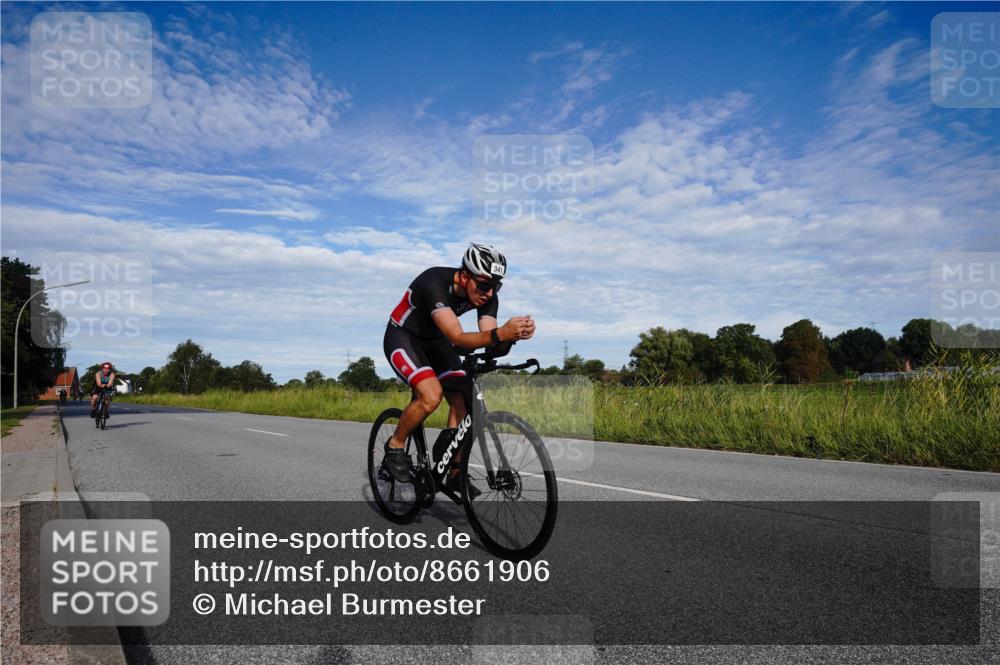 31.08.2025 - Elbe Triathlon Hamburg Michael Burmester http://msf.ph/oto/8661906 31.08.2025 09:12:48 Radfahren 223, 341, 383, 385 meine-sportfotos.de