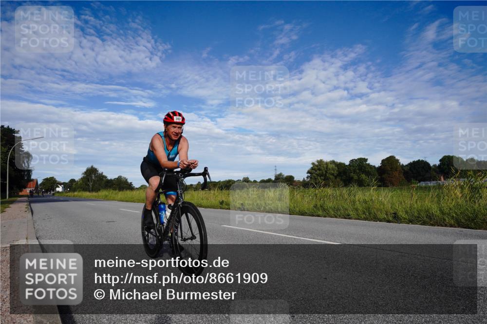 31.08.2025 - Elbe Triathlon Hamburg Michael Burmester http://msf.ph/oto/8661909 31.08.2025 09:12:49 Radfahren 223, 341, 383, 385 meine-sportfotos.de