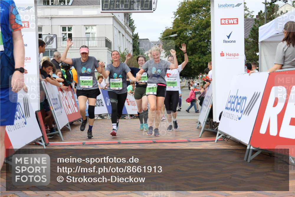 31.08.2025 - 21. Blankeneser Heldenlauf Strokosch-Dieckow http://msf.ph/oto/8661913 31.08.2025 11:25:28 Ziel 3550, 3711, 3267, 3078, 3359, 3529, 3528, 3527 meine-sportfotos.de