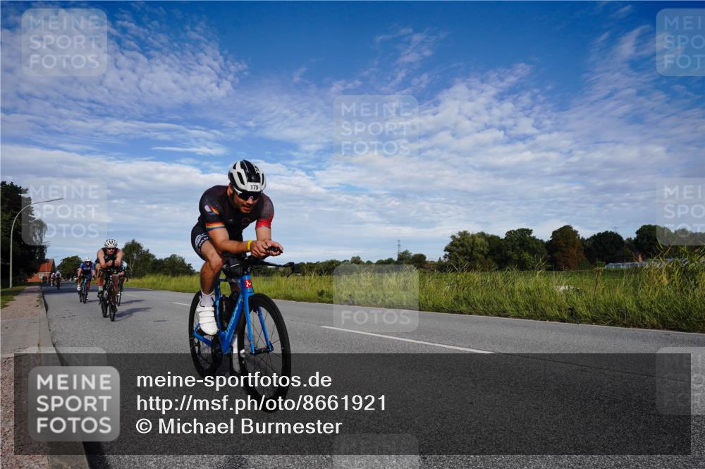 31.08.2025 - Elbe Triathlon Hamburg Michael Burmester http://msf.ph/oto/8661921 31.08.2025 09:12:57 Radfahren 175, 223, 247, 269, 278, 316, 324, 385, 434 meine-sportfotos.de