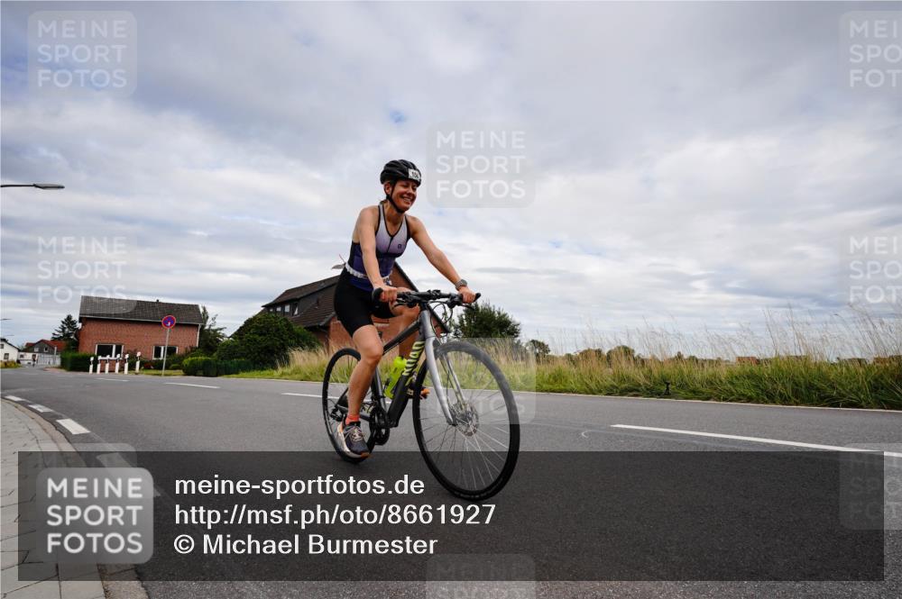 31.08.2025 - Elbe Triathlon Hamburg Michael Burmester http://msf.ph/oto/8661927 31.08.2025 16:30:48 Radfahren  meine-sportfotos.de