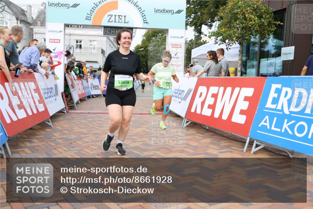 31.08.2025 - 21. Blankeneser Heldenlauf Strokosch-Dieckow http://msf.ph/oto/8661928 31.08.2025 11:23:09 Ziel 3050, 3213, 3114 meine-sportfotos.de