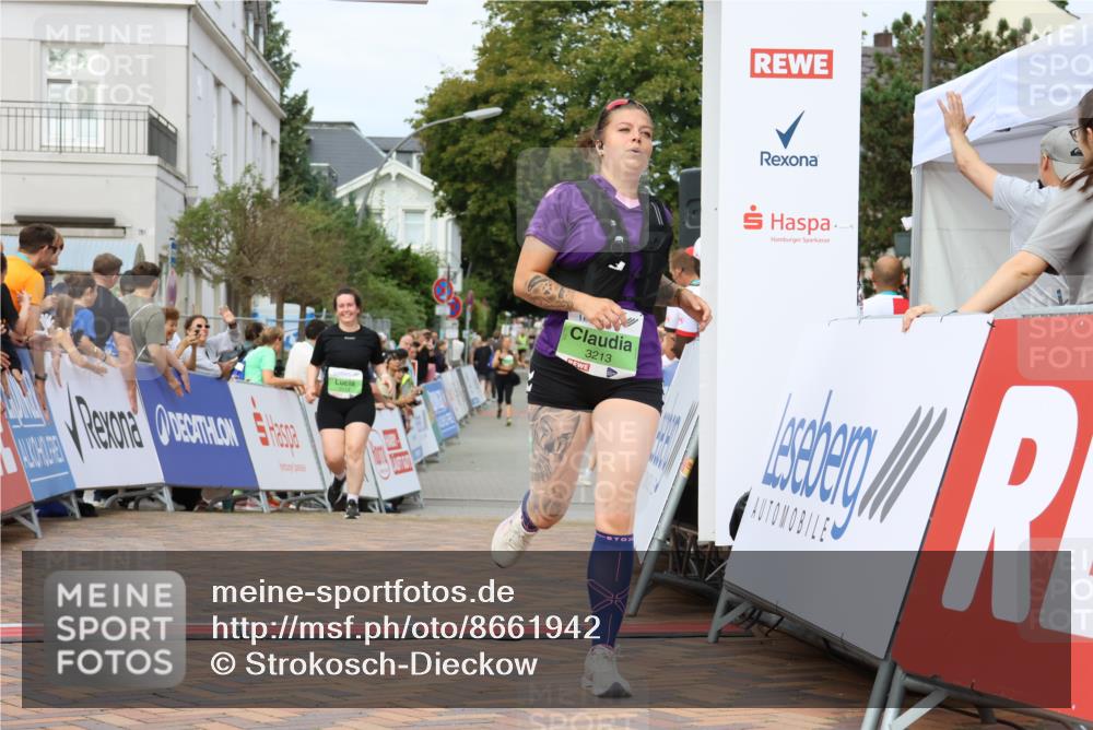 31.08.2025 - 21. Blankeneser Heldenlauf Strokosch-Dieckow http://msf.ph/oto/8661942 31.08.2025 11:23:04 Ziel 3213, 3114 meine-sportfotos.de