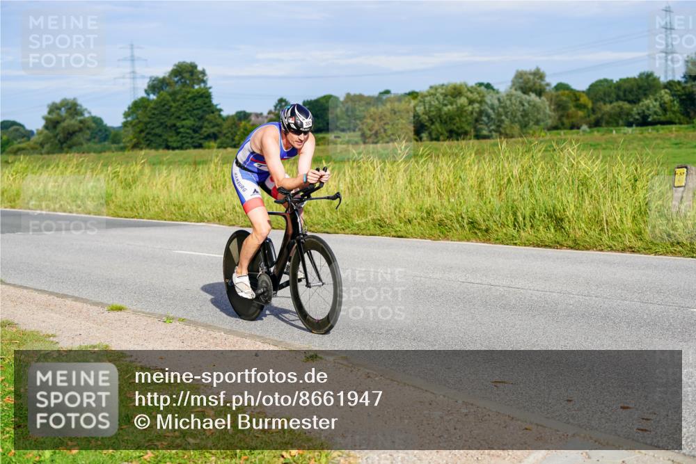 31.08.2025 - Elbe Triathlon Hamburg Michael Burmester http://msf.ph/oto/8661947 31.08.2025 09:05:29 Radfahren 352 meine-sportfotos.de