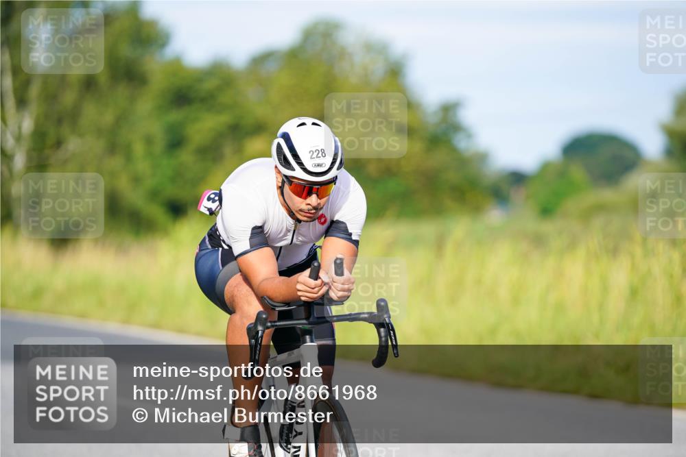 31.08.2025 - Elbe Triathlon Hamburg Michael Burmester http://msf.ph/oto/8661968 31.08.2025 09:06:05 Radfahren 189, 228, 343, 392 meine-sportfotos.de