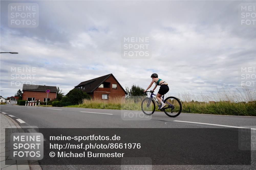 31.08.2025 - Elbe Triathlon Hamburg Michael Burmester http://msf.ph/oto/8661976 31.08.2025 16:33:47 Radfahren  meine-sportfotos.de