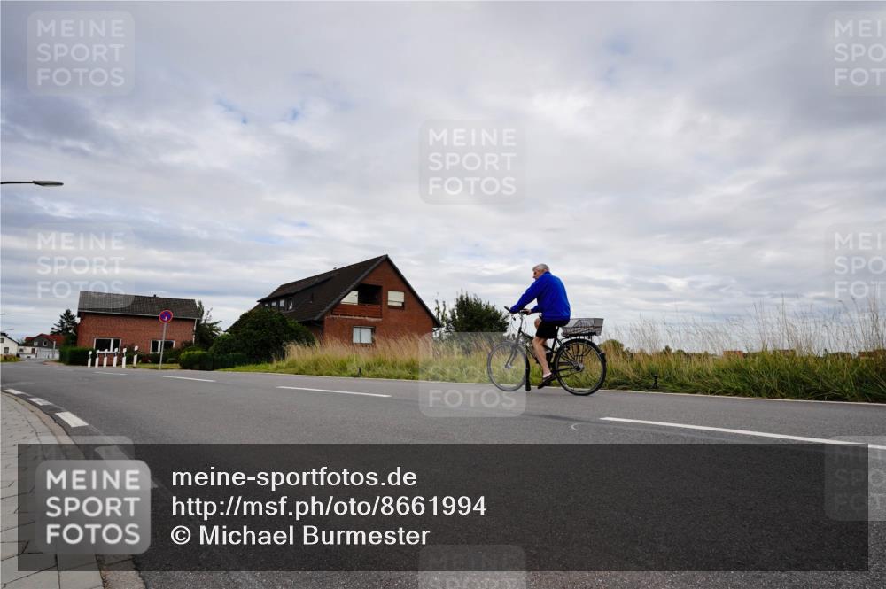 31.08.2025 - Elbe Triathlon Hamburg Michael Burmester http://msf.ph/oto/8661994 31.08.2025 16:36:30 Radfahren  meine-sportfotos.de