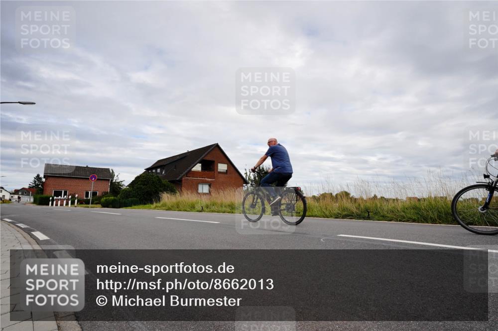 31.08.2025 - Elbe Triathlon Hamburg Michael Burmester http://msf.ph/oto/8662013 31.08.2025 16:37:50 Radfahren  meine-sportfotos.de