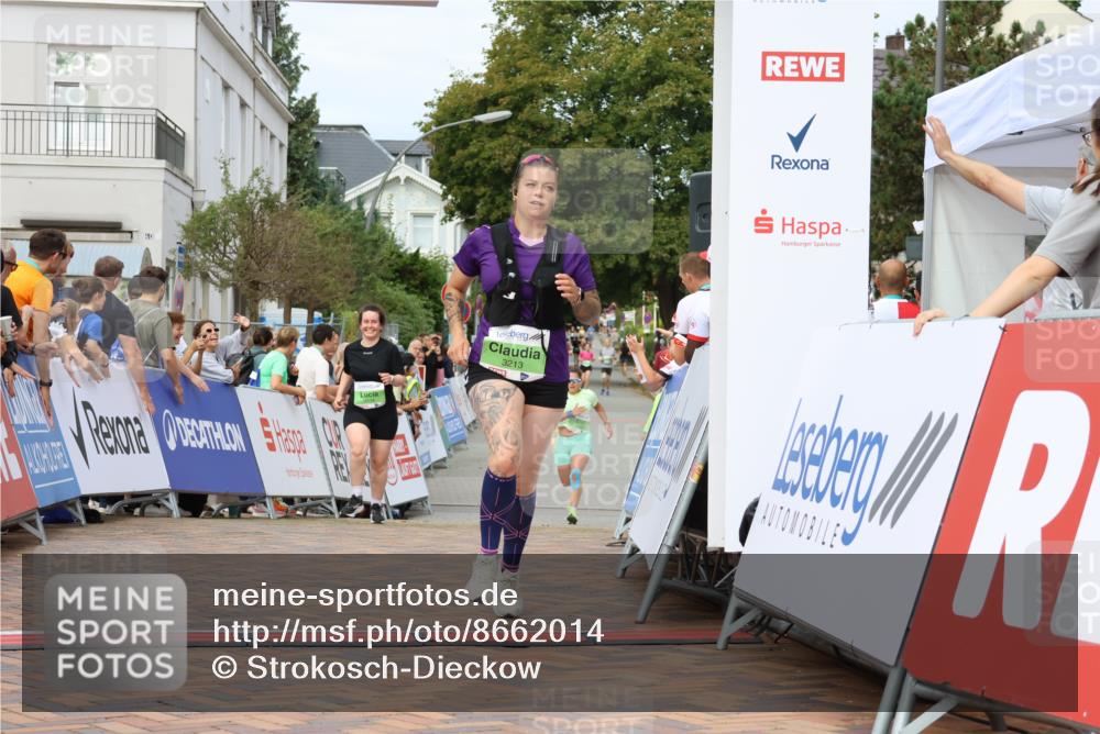 31.08.2025 - 21. Blankeneser Heldenlauf Strokosch-Dieckow http://msf.ph/oto/8662014 31.08.2025 11:23:04 Ziel 3213, 3114 meine-sportfotos.de
