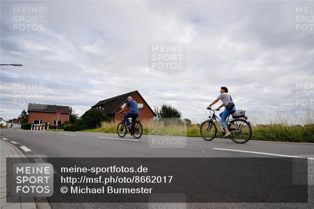 31.08.2025 - Elbe Triathlon Hamburg Michael Burmester http://msf.ph/oto/8662017 31.08.2025 16:37:50 Radfahren  meine-sportfotos.de