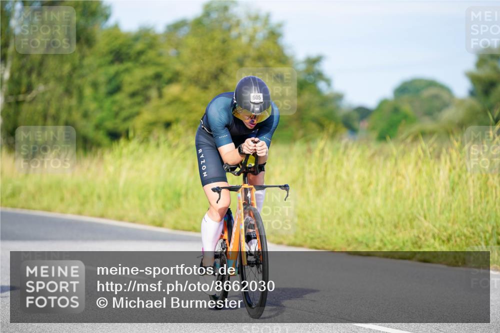 31.08.2025 - Elbe Triathlon Hamburg Michael Burmester http://msf.ph/oto/8662030 31.08.2025 09:06:49 Radfahren 172, 379, 381, 505 meine-sportfotos.de