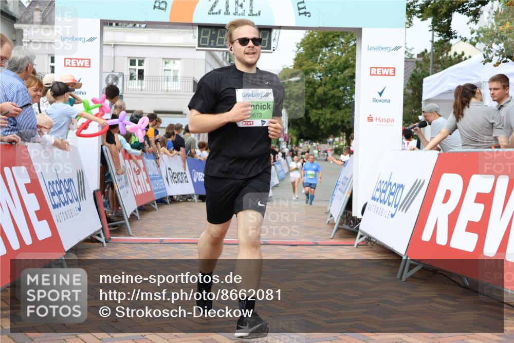 31.08.2025 - 21. Blankeneser Heldenlauf Strokosch-Dieckow http://msf.ph/oto/8662081 31.08.2025 11:22:45 Ziel 3613, 3616, 3720 meine-sportfotos.de