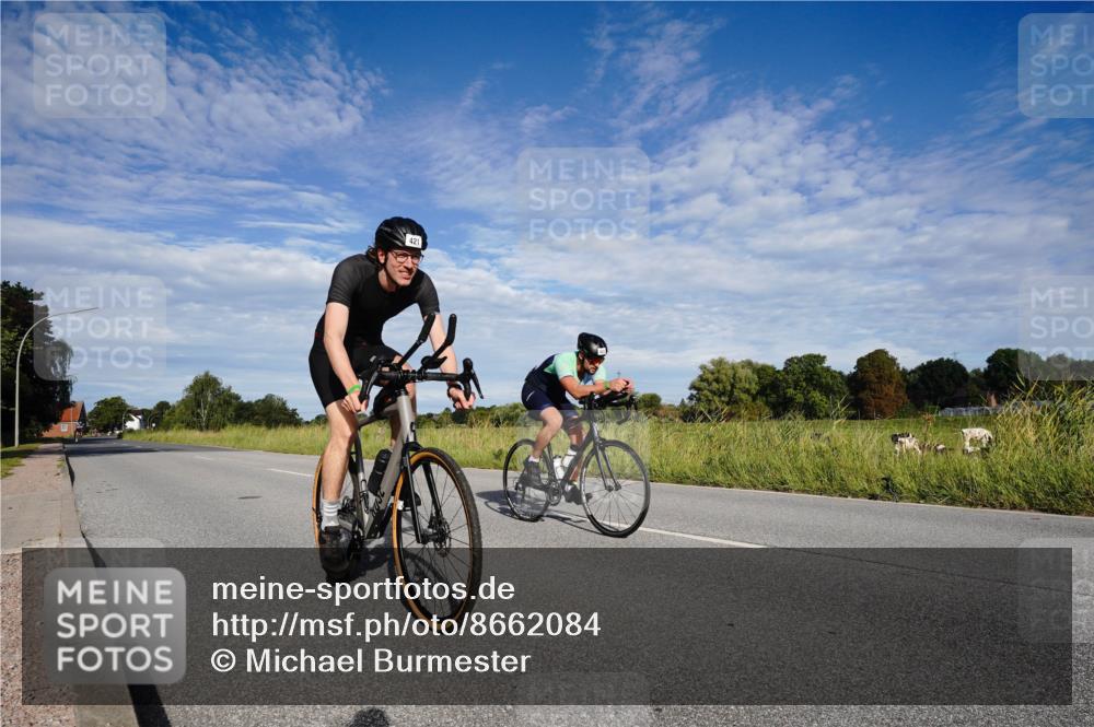 31.08.2025 - Elbe Triathlon Hamburg Michael Burmester http://msf.ph/oto/8662084 31.08.2025 09:14:47 Radfahren 377, 421, 493 meine-sportfotos.de