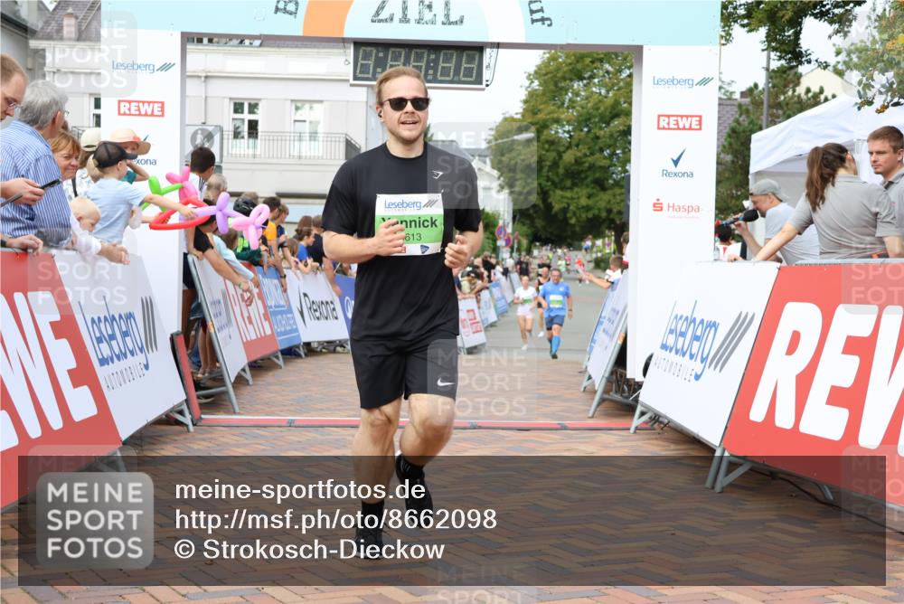 31.08.2025 - 21. Blankeneser Heldenlauf Strokosch-Dieckow http://msf.ph/oto/8662098 31.08.2025 11:22:45 Ziel 3613, 3616, 3720 meine-sportfotos.de