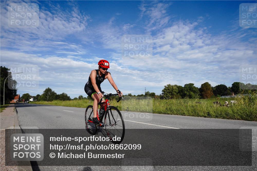 31.08.2025 - Elbe Triathlon Hamburg Michael Burmester http://msf.ph/oto/8662099 31.08.2025 09:15:10 Radfahren 274, 291, 333, 359, 534 meine-sportfotos.de