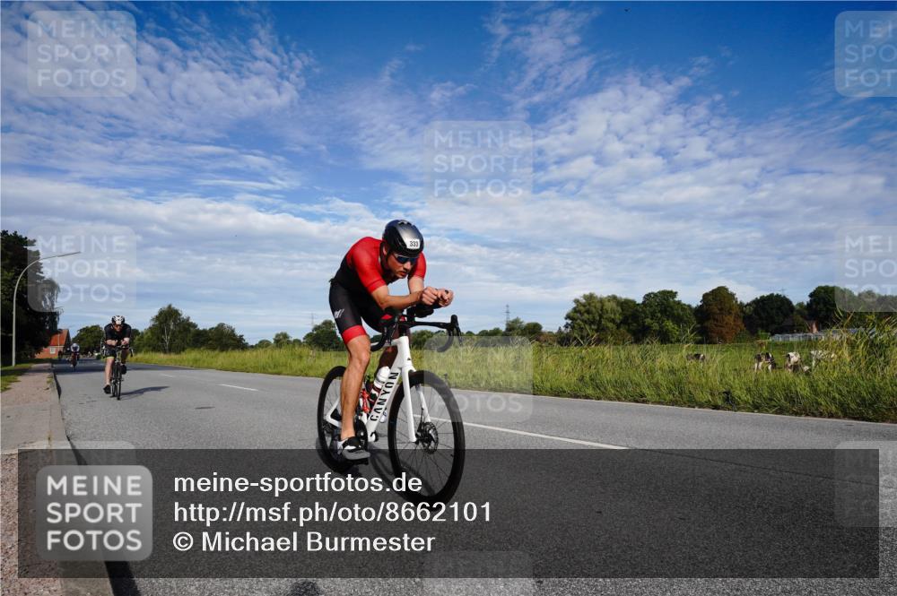 31.08.2025 - Elbe Triathlon Hamburg Michael Burmester http://msf.ph/oto/8662101 31.08.2025 09:15:15 Radfahren 274, 290, 333, 359 meine-sportfotos.de