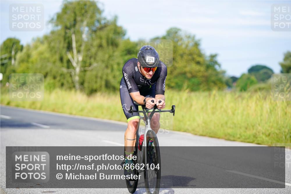 31.08.2025 - Elbe Triathlon Hamburg Michael Burmester http://msf.ph/oto/8662104 31.08.2025 09:07:35 Radfahren 231, 254, 276, 468 meine-sportfotos.de