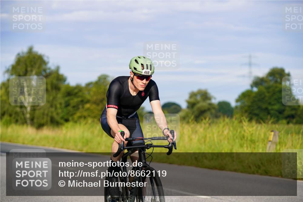 31.08.2025 - Elbe Triathlon Hamburg Michael Burmester http://msf.ph/oto/8662119 31.08.2025 09:07:39 Radfahren 254, 272, 276, 468 meine-sportfotos.de