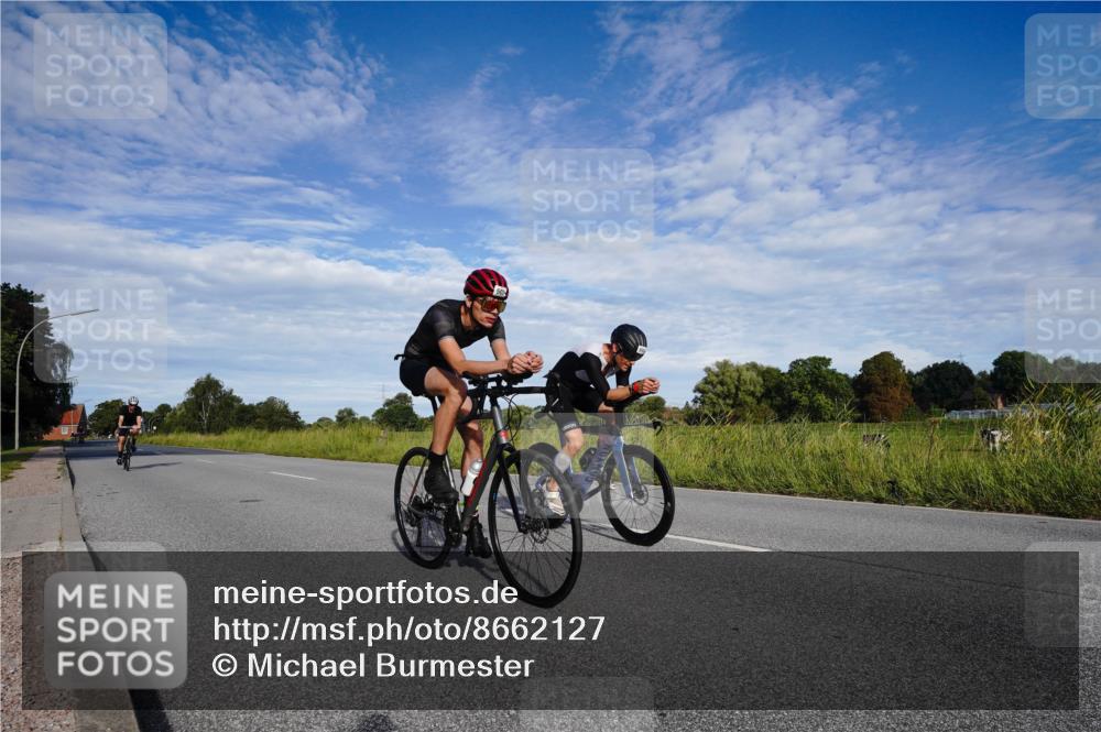 31.08.2025 - Elbe Triathlon Hamburg Michael Burmester http://msf.ph/oto/8662127 31.08.2025 09:15:42 Radfahren 165, 191, 394, 502, 645 meine-sportfotos.de