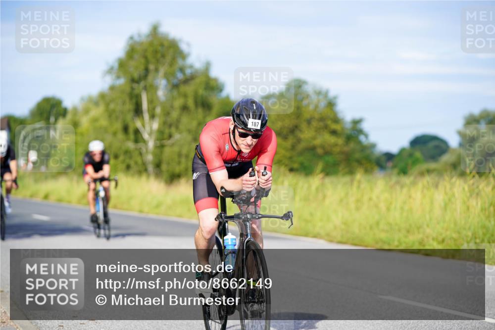 31.08.2025 - Elbe Triathlon Hamburg Michael Burmester http://msf.ph/oto/8662149 31.08.2025 09:07:52 Radfahren 182, 187, 257, 375, 458, 479, 492, 516, 545 meine-sportfotos.de