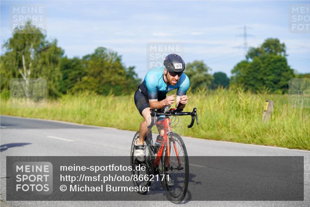 31.08.2025 - Elbe Triathlon Hamburg Michael Burmester http://msf.ph/oto/8662171 31.08.2025 09:07:57 Radfahren 182, 229, 257, 344, 375, 479, 492, 532, 545 meine-sportfotos.de