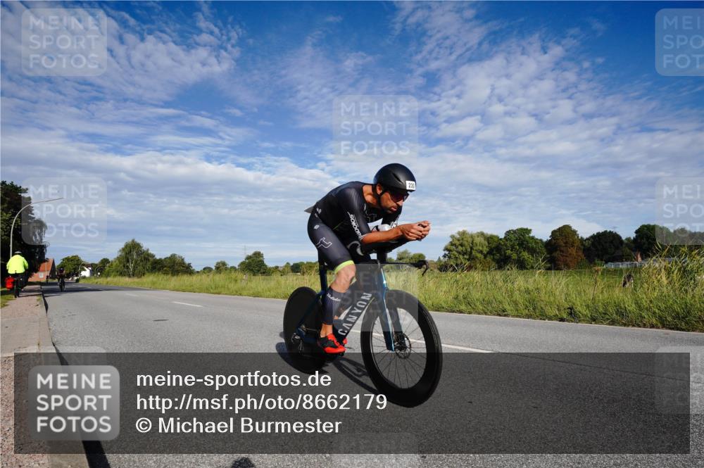 31.08.2025 - Elbe Triathlon Hamburg Michael Burmester http://msf.ph/oto/8662179 31.08.2025 09:16:50 Radfahren 220, 230, 315, 380 meine-sportfotos.de