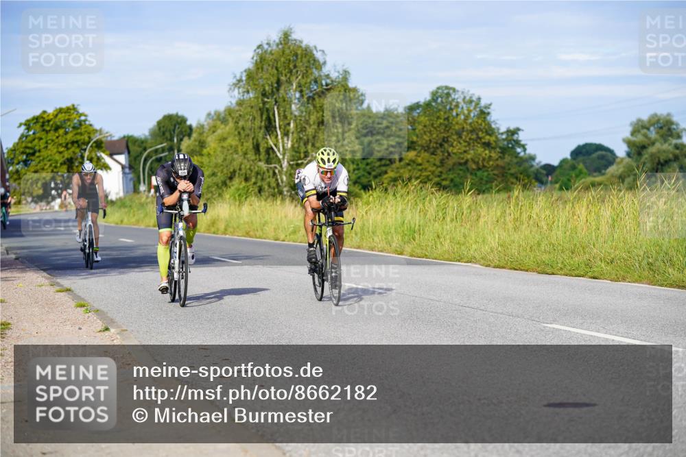 31.08.2025 - Elbe Triathlon Hamburg Michael Burmester http://msf.ph/oto/8662182 31.08.2025 09:08:00 Radfahren 182, 229, 344, 532, 540, 545 meine-sportfotos.de