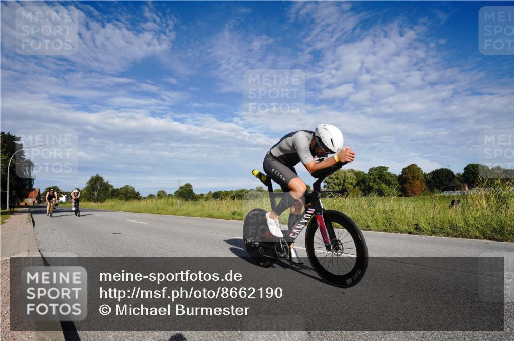 31.08.2025 - Elbe Triathlon Hamburg Michael Burmester http://msf.ph/oto/8662190 31.08.2025 09:17:13 Radfahren 196, 225, 297 meine-sportfotos.de