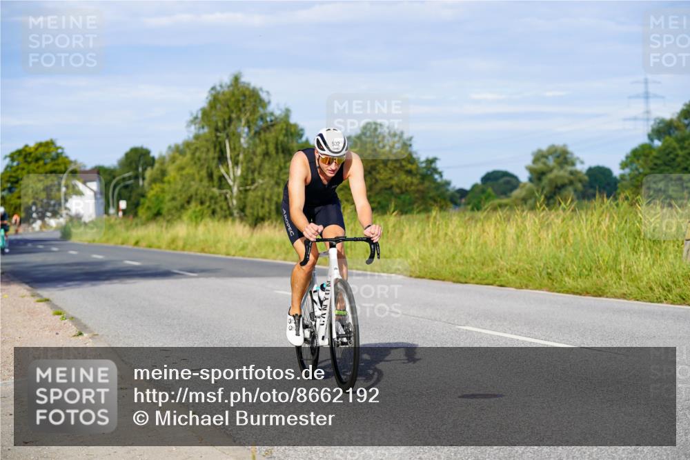 31.08.2025 - Elbe Triathlon Hamburg Michael Burmester http://msf.ph/oto/8662192 31.08.2025 09:08:02 Radfahren 229, 288, 344, 439, 532, 540 meine-sportfotos.de