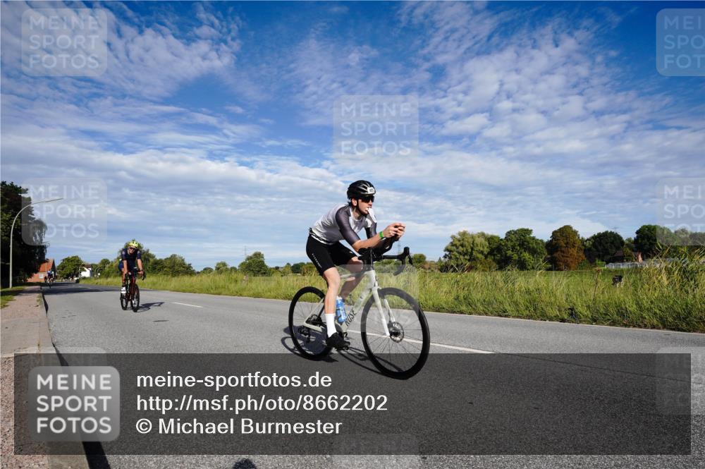 31.08.2025 - Elbe Triathlon Hamburg Michael Burmester http://msf.ph/oto/8662202 31.08.2025 09:17:37 Radfahren 407, 420, 504 meine-sportfotos.de